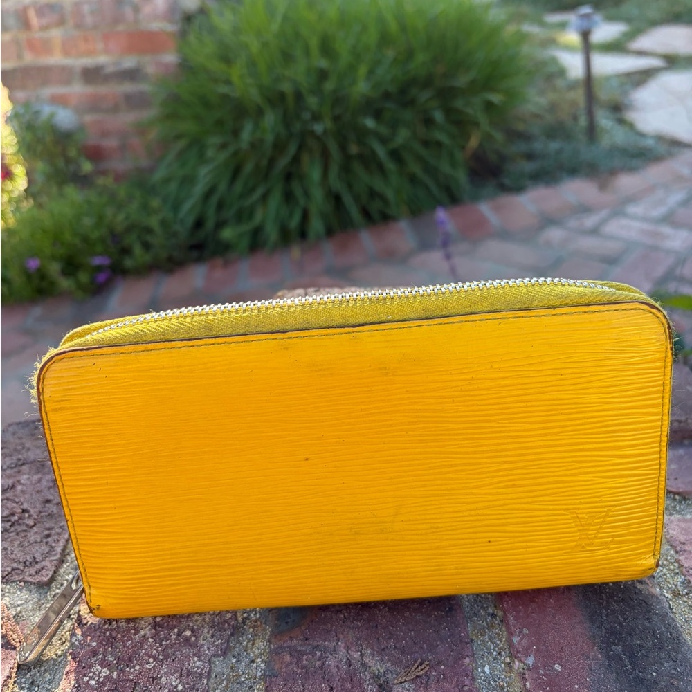 Colorful Louis Vuitton Epi Leather Long Zip Around Wallet Auth Date Code 2011